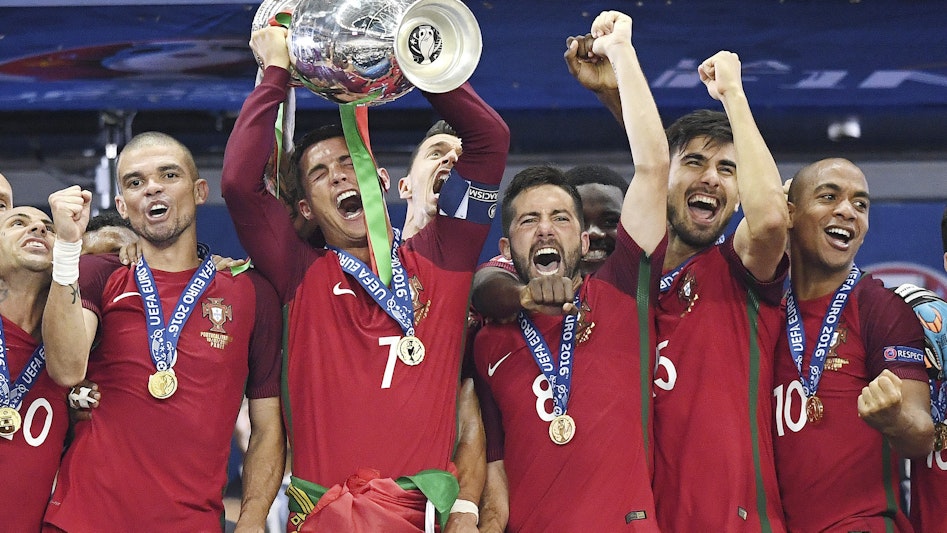 Vem vinner em 2021 fotbollsem