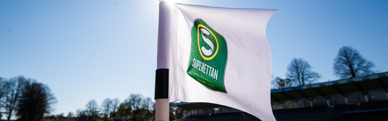 Superettan hornflagga